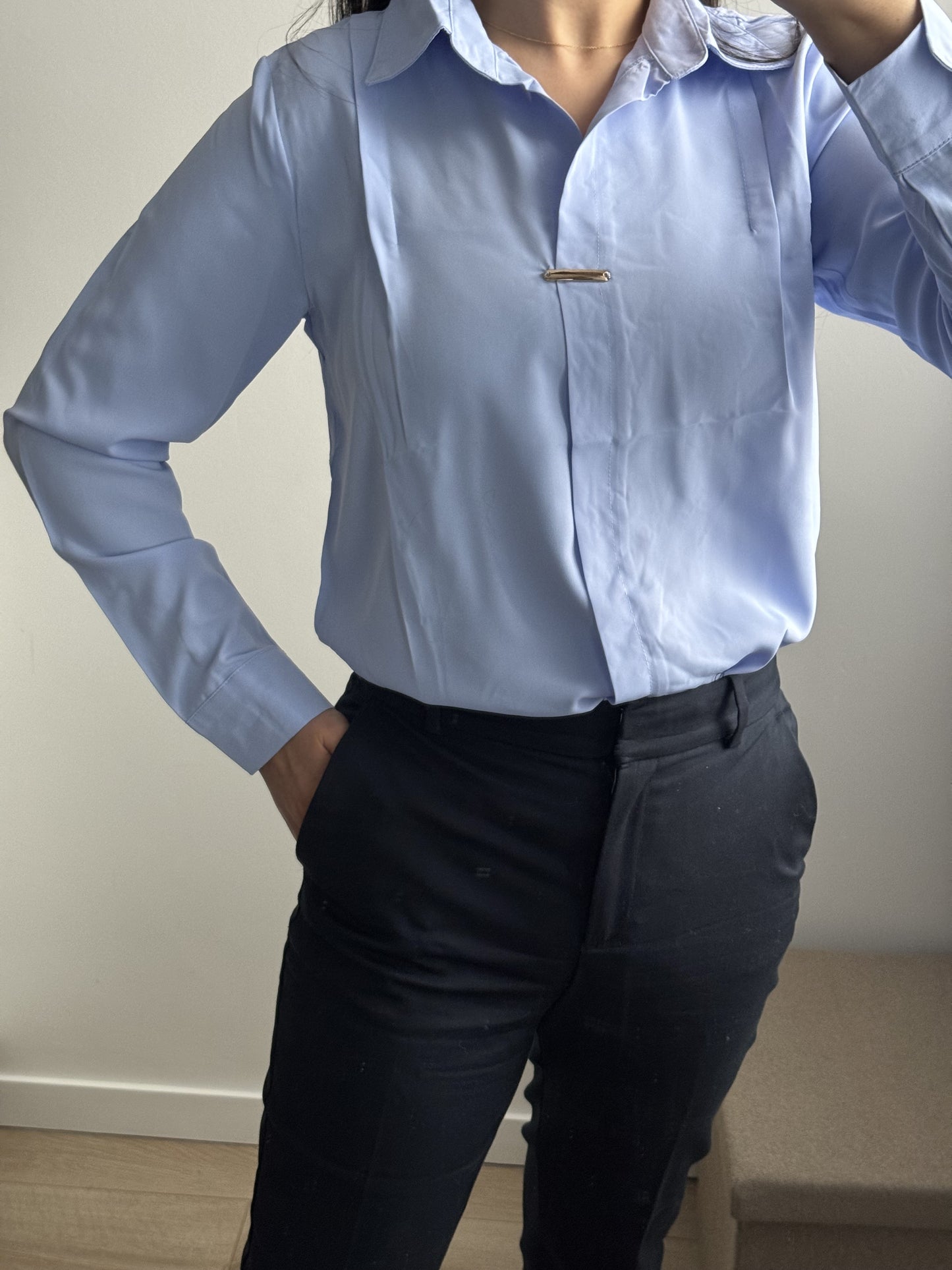 Chemise bleu ciel coupe droite