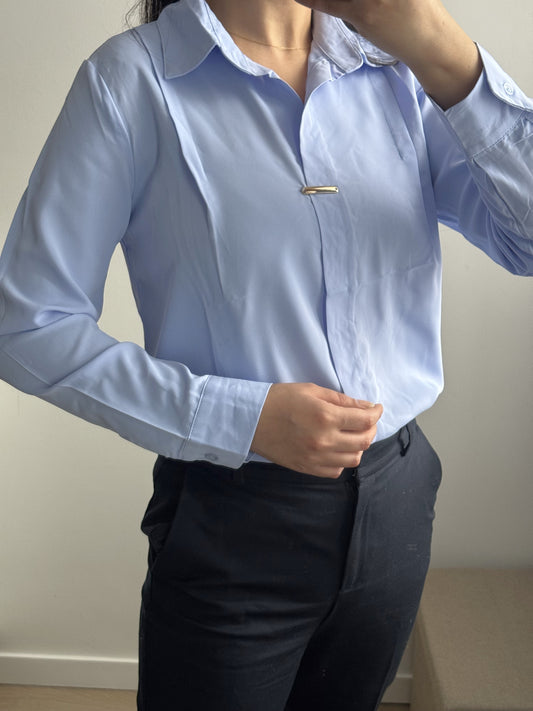 Chemise bleu ciel coupe droite