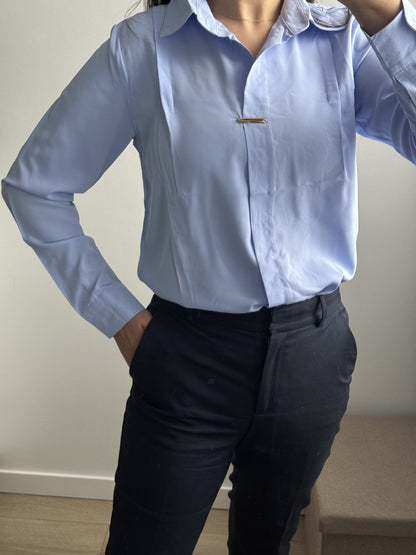Chemise bleu ciel coupe droite