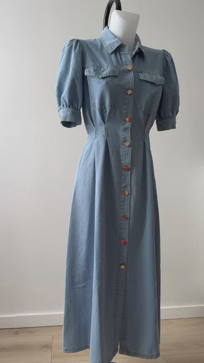 Robe boutonnée en denim à manches bouffantes