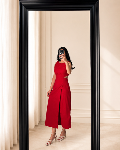 Robe longue en lin avec une bretelle torsadée